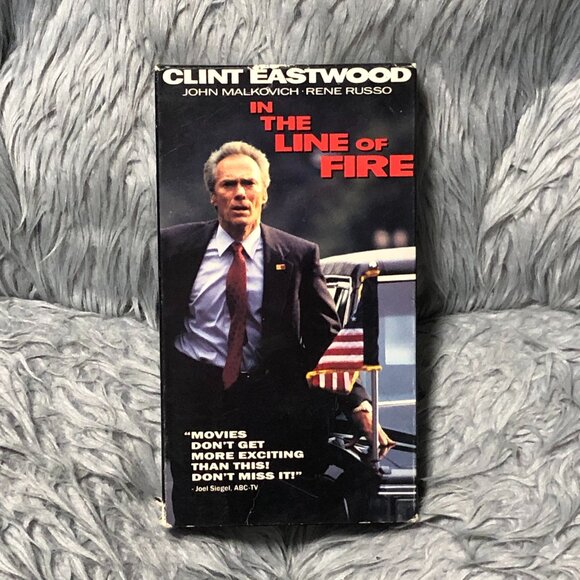 In the Line of Fire (VHS, 1993) Clint Eastwood, John Malkovich - Picture 1 of 4